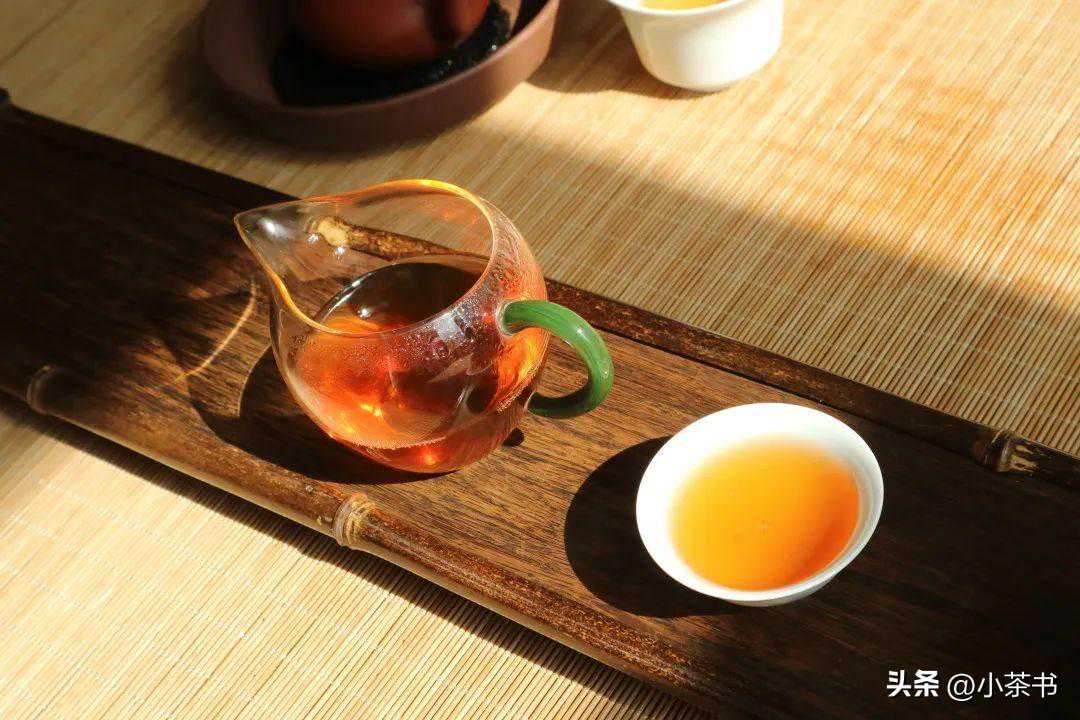 2003年易昌号精品沱、2005年易昌号小饼，老茶贵似金，可遇不可求