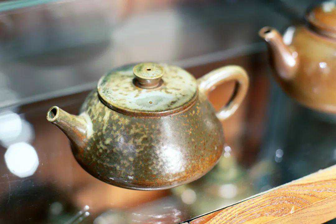 宜兴紫砂壶泡茶最好？云南人表示不服！带你看看建水紫陶制作过程