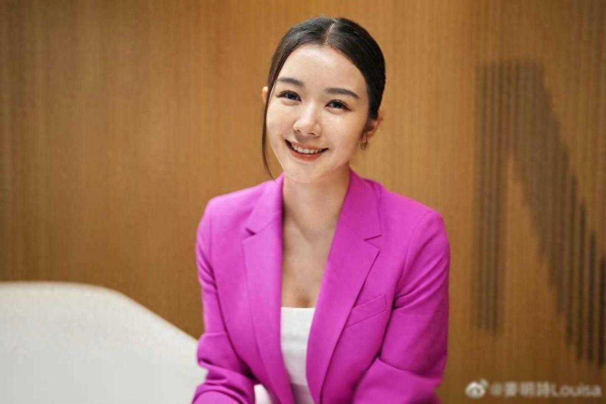 恭喜！TVB前港姐冠军风光出嫁，围村大摆宴席好友撑场送祝福