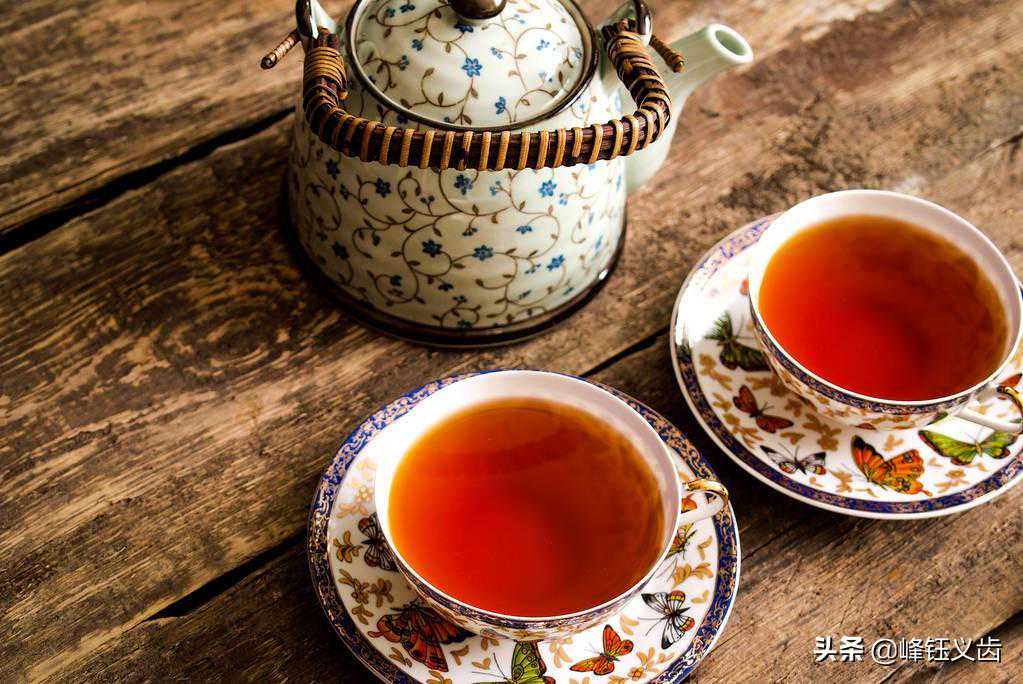 经常喝茶牙齿会变黄吗？这是真的么？