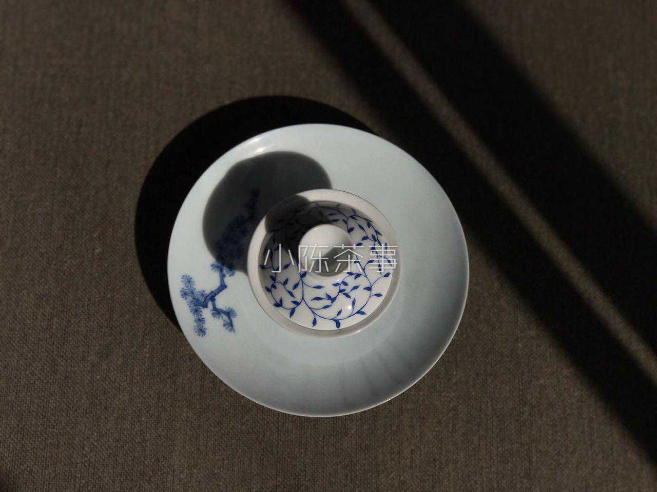 盖碗泡茶，学会正确的手法，可以避免烫手！