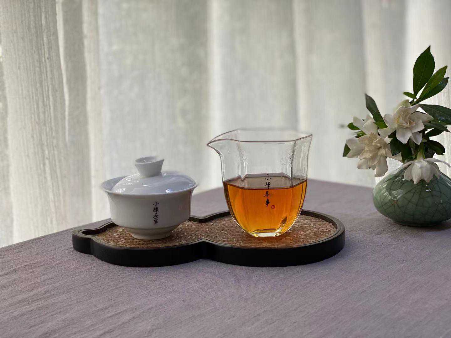 玻璃杯泡红茶，需要分成上投、中投、下投吗？怎么泡茶才正确？