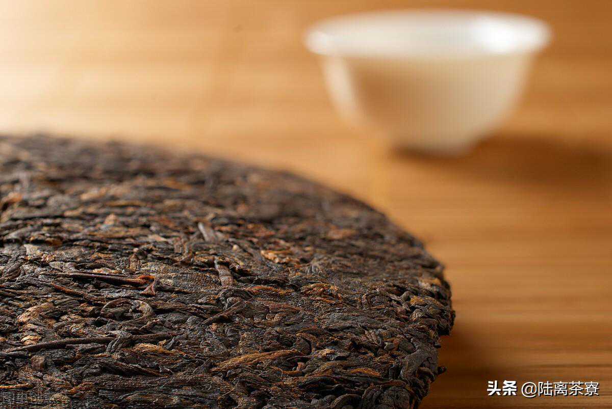 裸地发酵？臭气冲天？普洱熟茶到底是怎么做出来的？