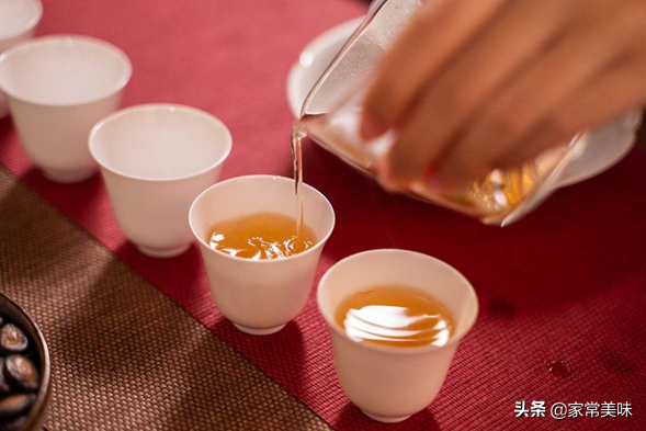 茶叶保质期是多久？家中到底放了几年的茶叶不能喝？涨知识了